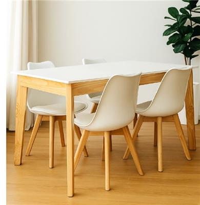 JUEGO DE COMEDOR MESA TULIP 140 + 4 SILLAS TULIPS