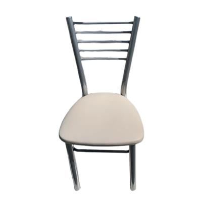 SILLA DE COMEDOR DE CAÑO OLIVIA COLOR TAPIZADO CUERINA BLANCO